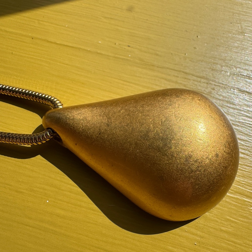 Vintage Monet Teardrop Pendant Necklace - Picture 4 of 8